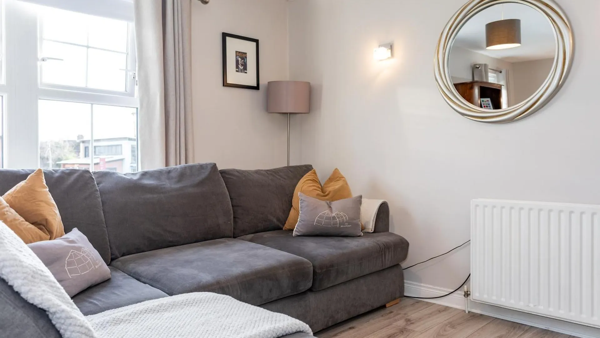 Slane Stay, Belfast Apartment